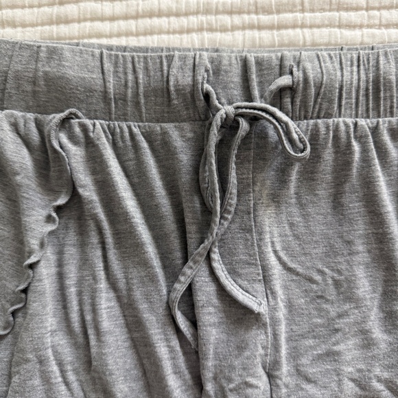Free People Essential Lounge Shorts in Gray (Size M) - Picture 4 of 6